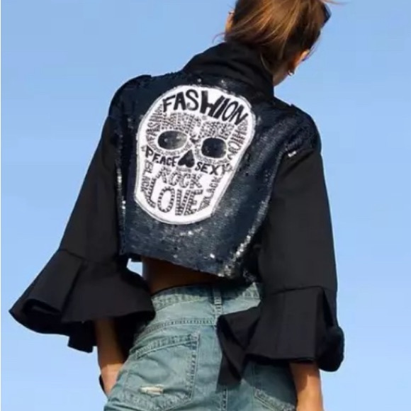 Jackets & Blazers - ROCK ‘N KARMA Skull Embellished Cropped Black Jacket, size S